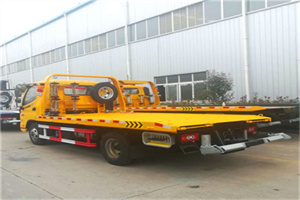 宏伟附近拖车救援搭电